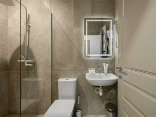 Гостиница Ка Роял Домодедово Полулюкс с двуспальной кроватью и окнами во внутренний двор-10