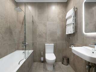 Гостиница Ка Роял Домодедово Семейный номер с 3 кроватями-12